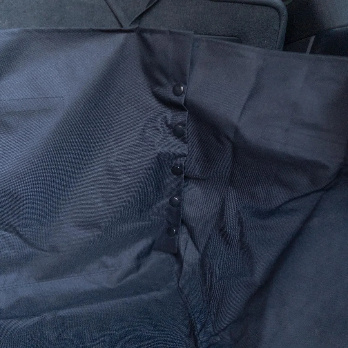 Sakura SS4612 - Funda Protectora Maletero de Coche, Tamaño Universal, Resistente, se Puede Limpiar con un Trapo, a Prueba de Roturas, Protege de Mascotas, Barro, Agua, Basura, Herramientas y Compras