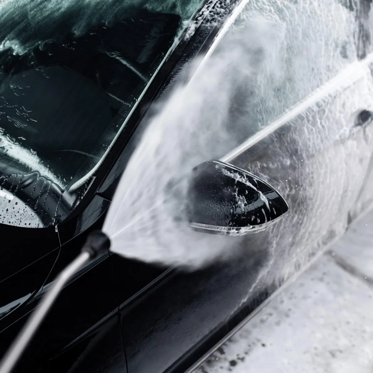 K2 ACTIVE FOAM Espuma Activa para Lavado de Coches – Limpieza Profunda y Potente Acción Desengrasante – pH Neutro y Segura para la Pintura – Compatible con Lanza de Espuma – 5L