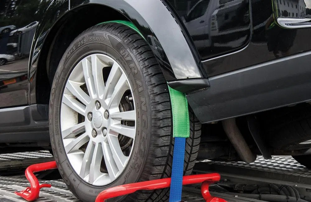 Cincha para Portacoches 50mm. 2.5M 5000KG Correa para Remolcar Vehículos | Eslinga Remolque Resistente Ruedas Neumáticos de Coches