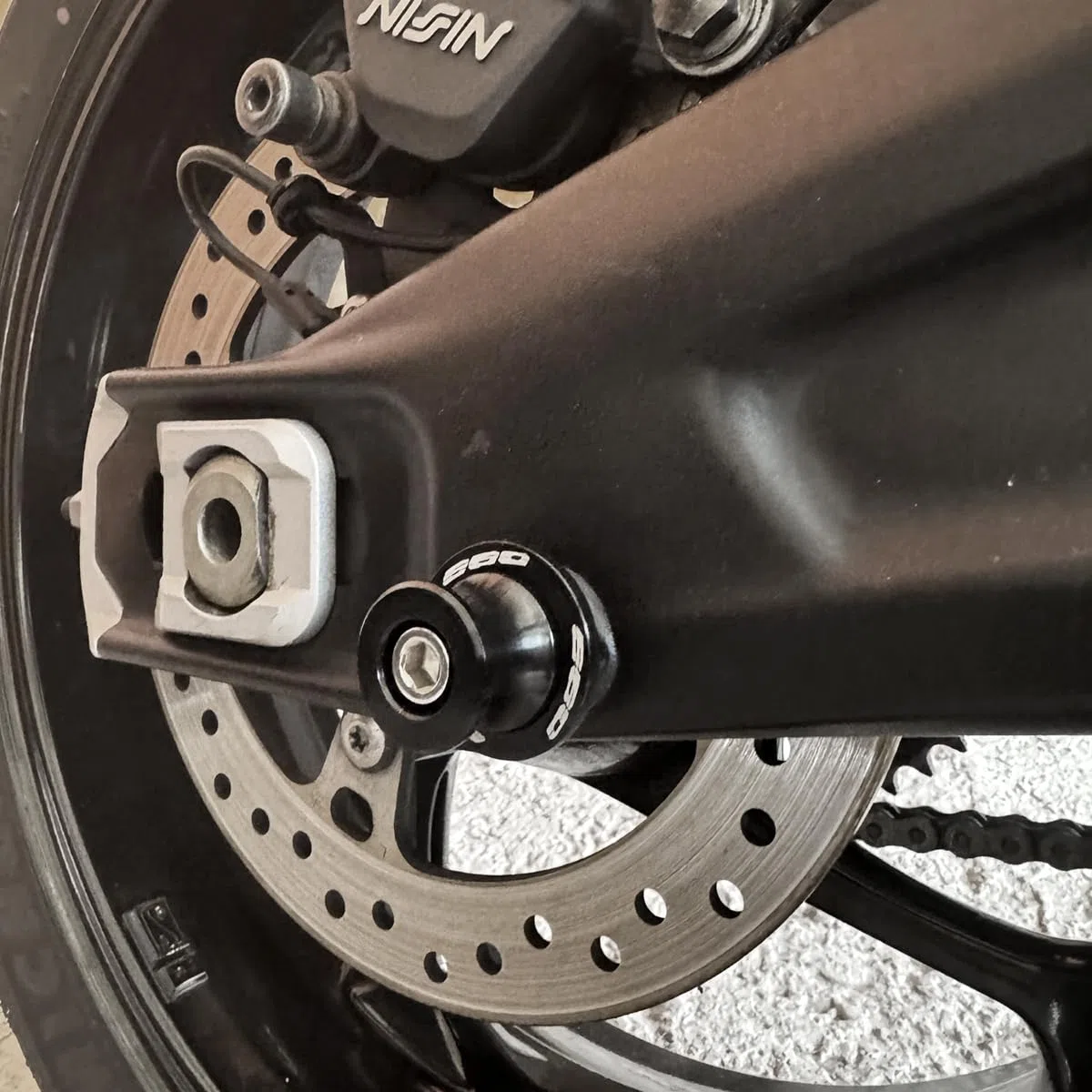 MOWOK M8 Diábolos Moto Basculante Bobina de Deslizadores Tornillo del Soporte para Trident660 Trident 660 2021 2022 2023 2024 accesorios de motocicleta para Tiger 660 Sport660 (Negro)