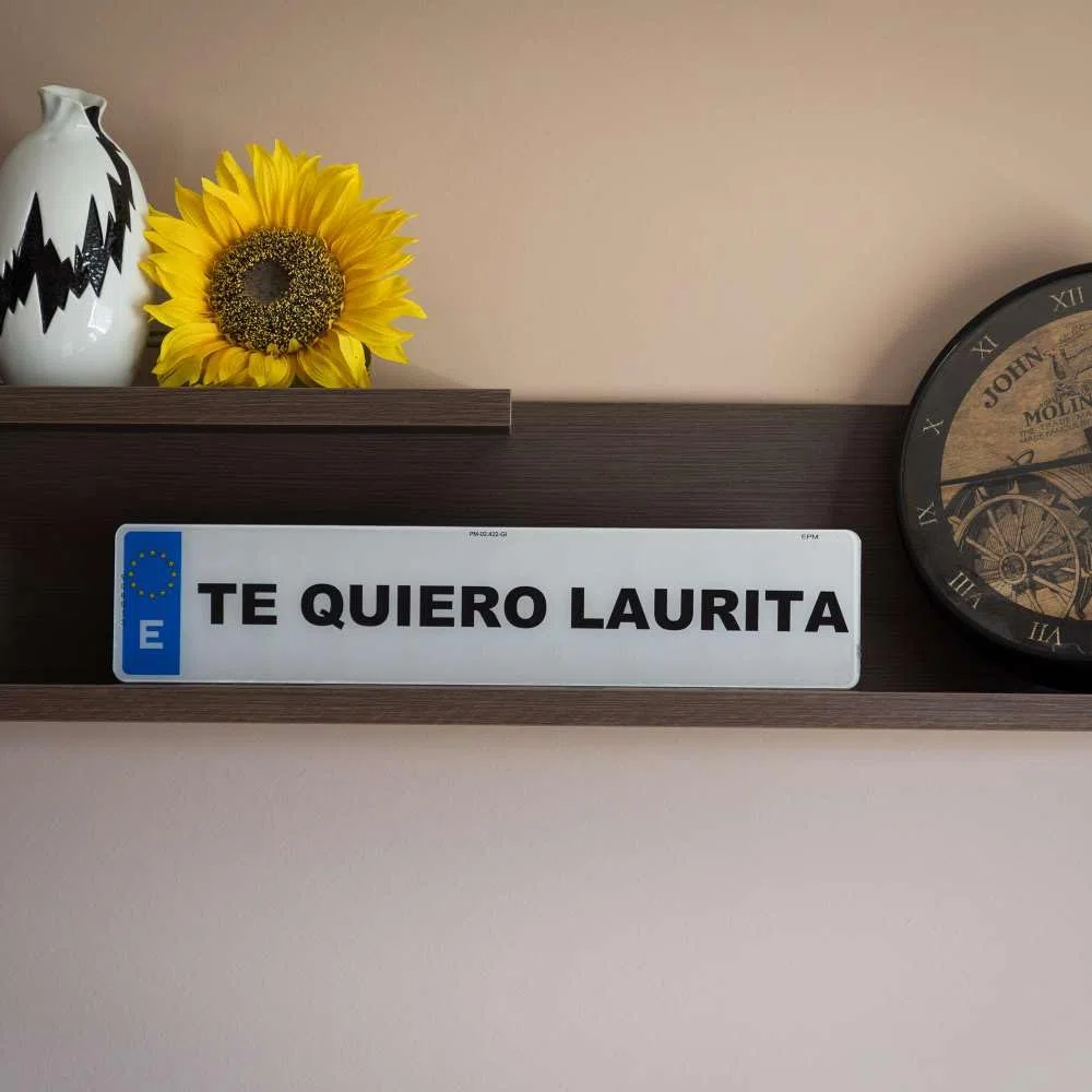 Matrícula Personalizada Nombre Fecha acrílica de Decoración (52 X 11CM)