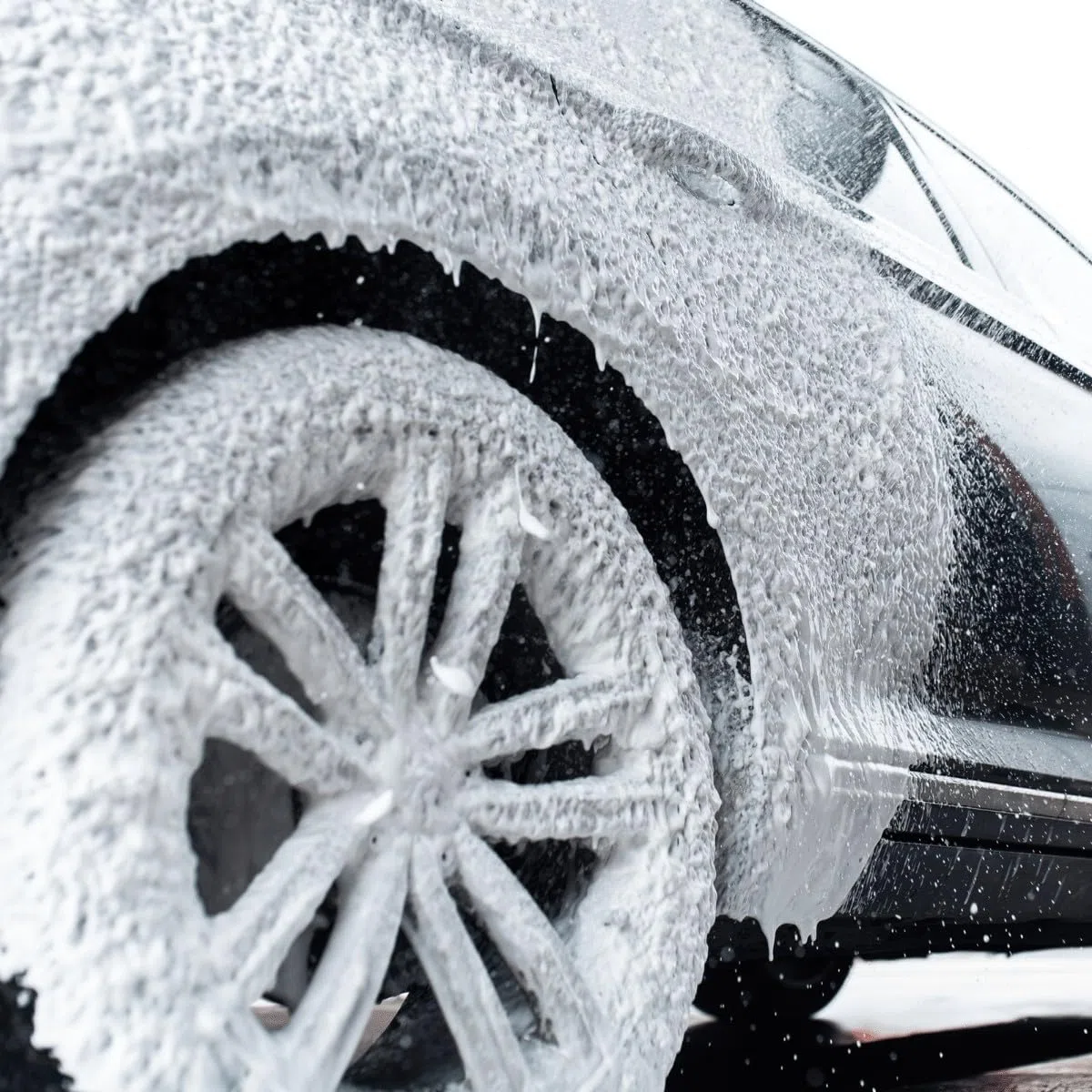 K2 ACTIVE FOAM Espuma Activa para Lavado de Coches – Limpieza Profunda y Potente Acción Desengrasante – pH Neutro y Segura para la Pintura – Compatible con Lanza de Espuma – 5L