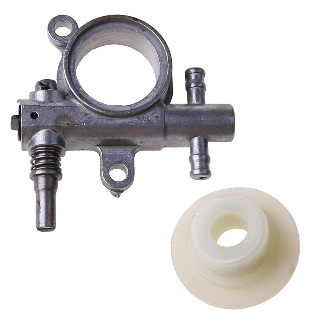 MONOJLY Bomba de Aceite de engrasador con Engranaje helicoidal, Piezas de Repuesto de Motosierra de Metal para Herramienta de reparación Duradera 2500/3800 25CC