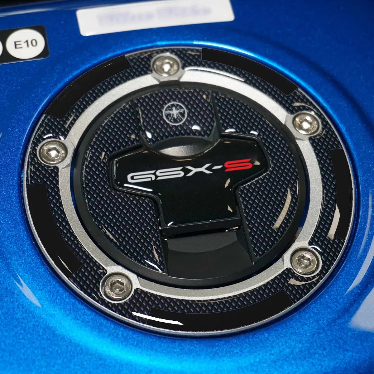 labelbike - Pegatina 3D de Resina Decoración y Protección del Tapón del Depósito Tanque de la Moto compatible con Suzuki GSX-S 950 2021-2024