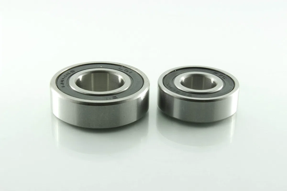 MECANIGOMEZ-Rodamientos Rueda Delantera Yamaha 87-22. Kits Reparación Compuesto de los rodamientos y Retenes necesarios. (25-1044)