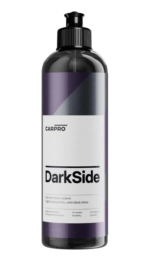 CARPRO DarkSide - Sellador para neumáticos y caucho, hidrófobo y autolimpiante, negro satinado, protección UV, revive el caucho opaco, listo para usar - 500 ml