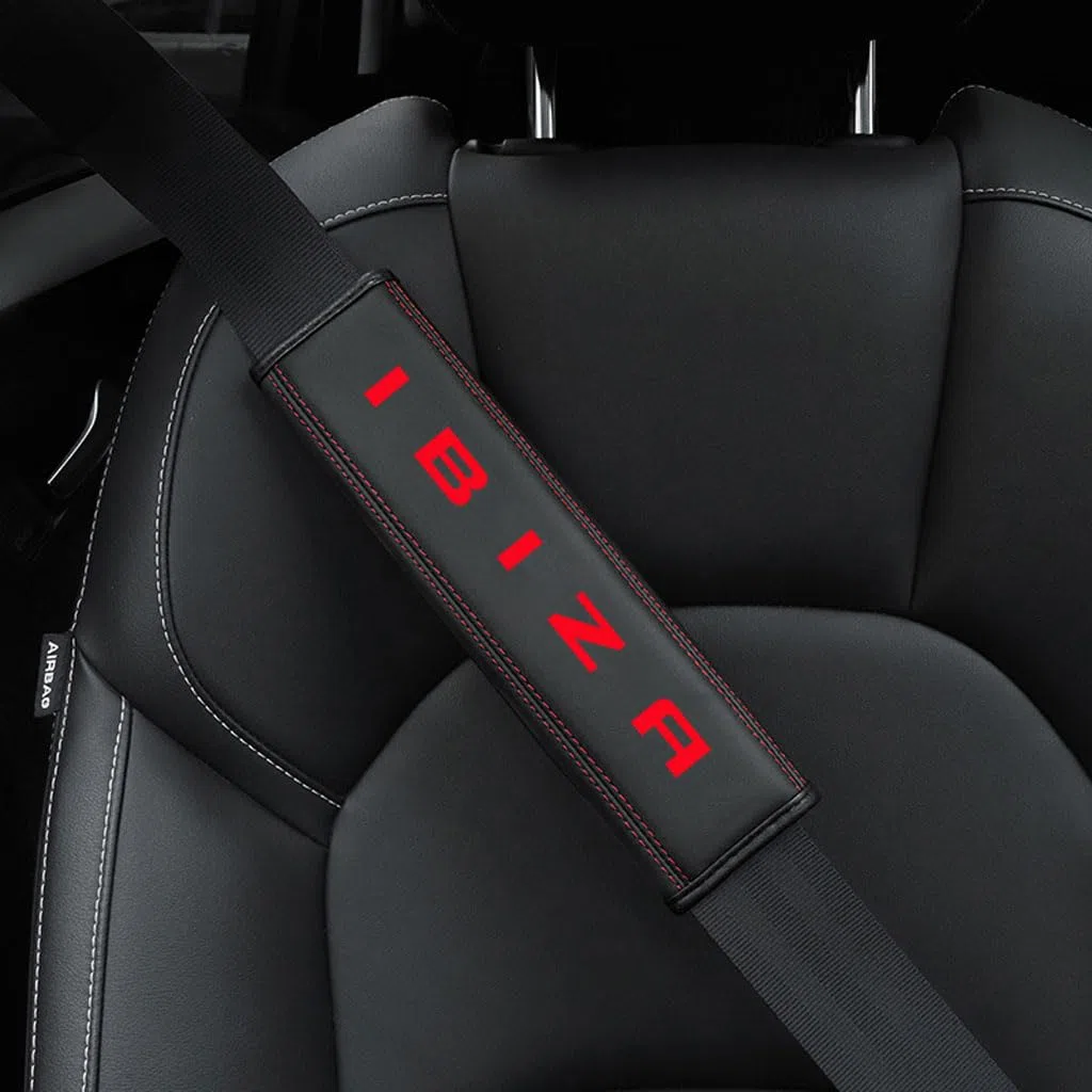 Almohadilla Cinturon Coche para SEAT IBIZA, Cuero cómodo de Carbono Almohadillas para Cinturón Protector Cinturon Coche Accesorios 2 Piezas (Red)