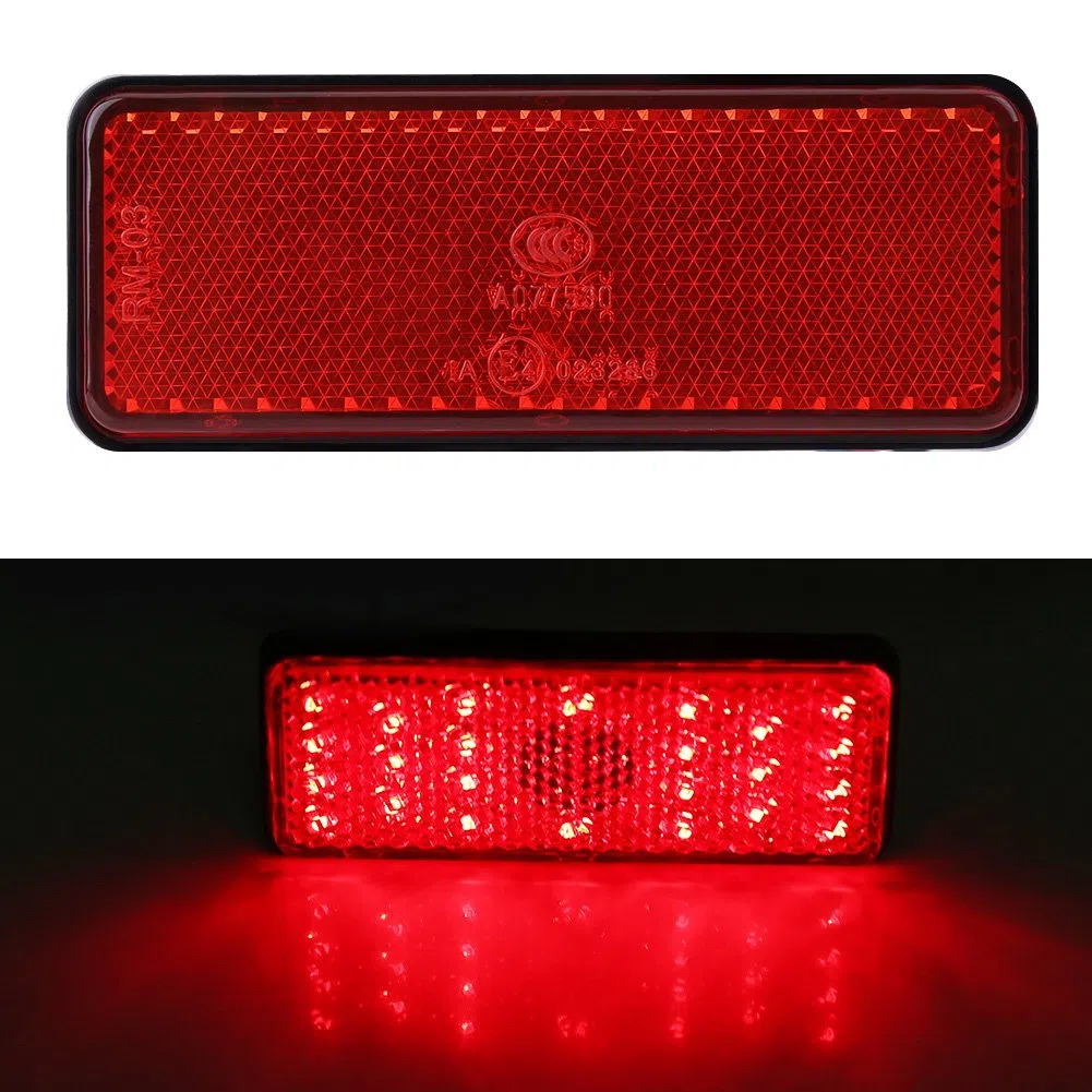 Akozon Luces de freno de motocicleta，Universal Motocicleta Scooter Ciclomotor Rectángulo LED Reflector Cola Luz de freno Luz de parada(rojo)
