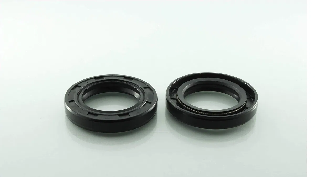 MECANIGOMEZ-Rodamientos Rueda Trasera KTM (Todas), Husqvarna 14-22, Husaberg 04-14, Gas Gas 21. Kits Reparación Compuesto de los rodamientos y Retenes necesarios. (25-1273)