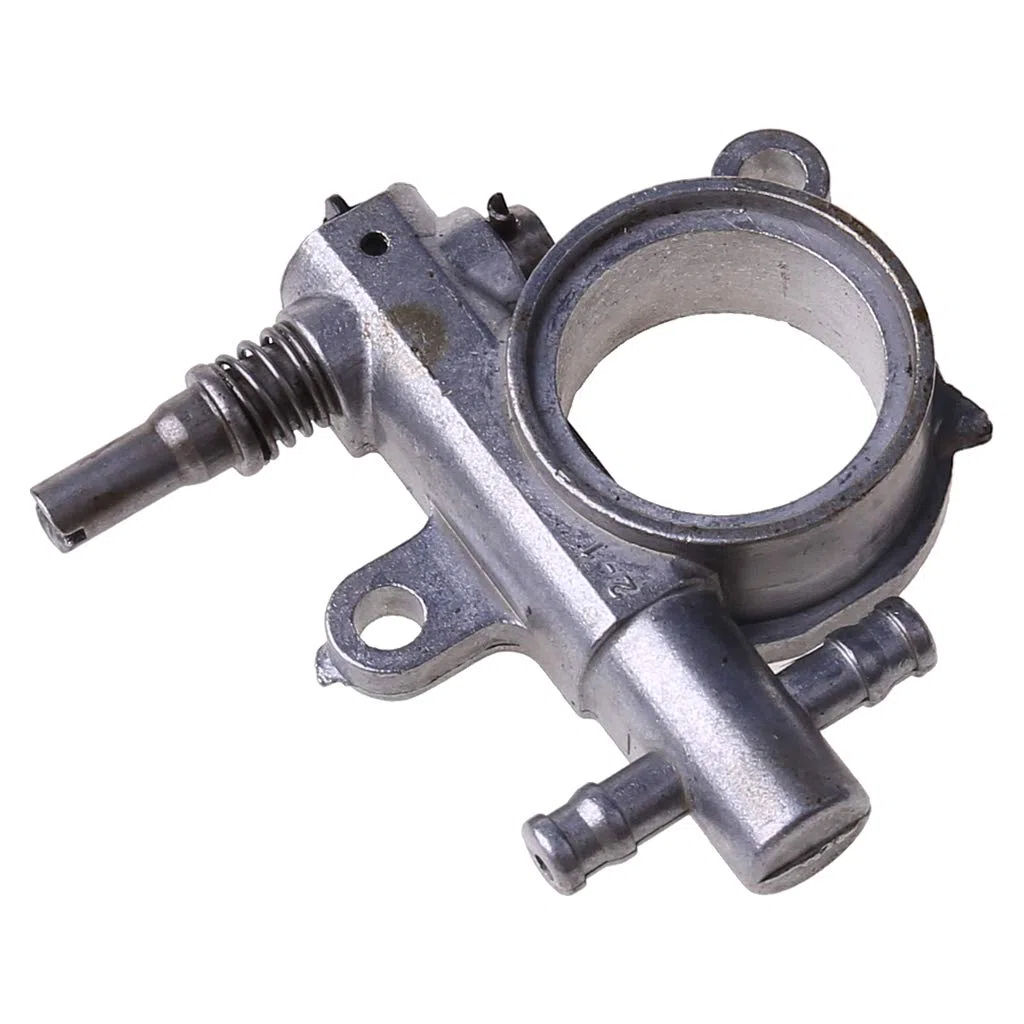 MONOJLY Bomba de Aceite de engrasador con Engranaje helicoidal, Piezas de Repuesto de Motosierra de Metal para Herramienta de reparación Duradera 2500/3800 25CC