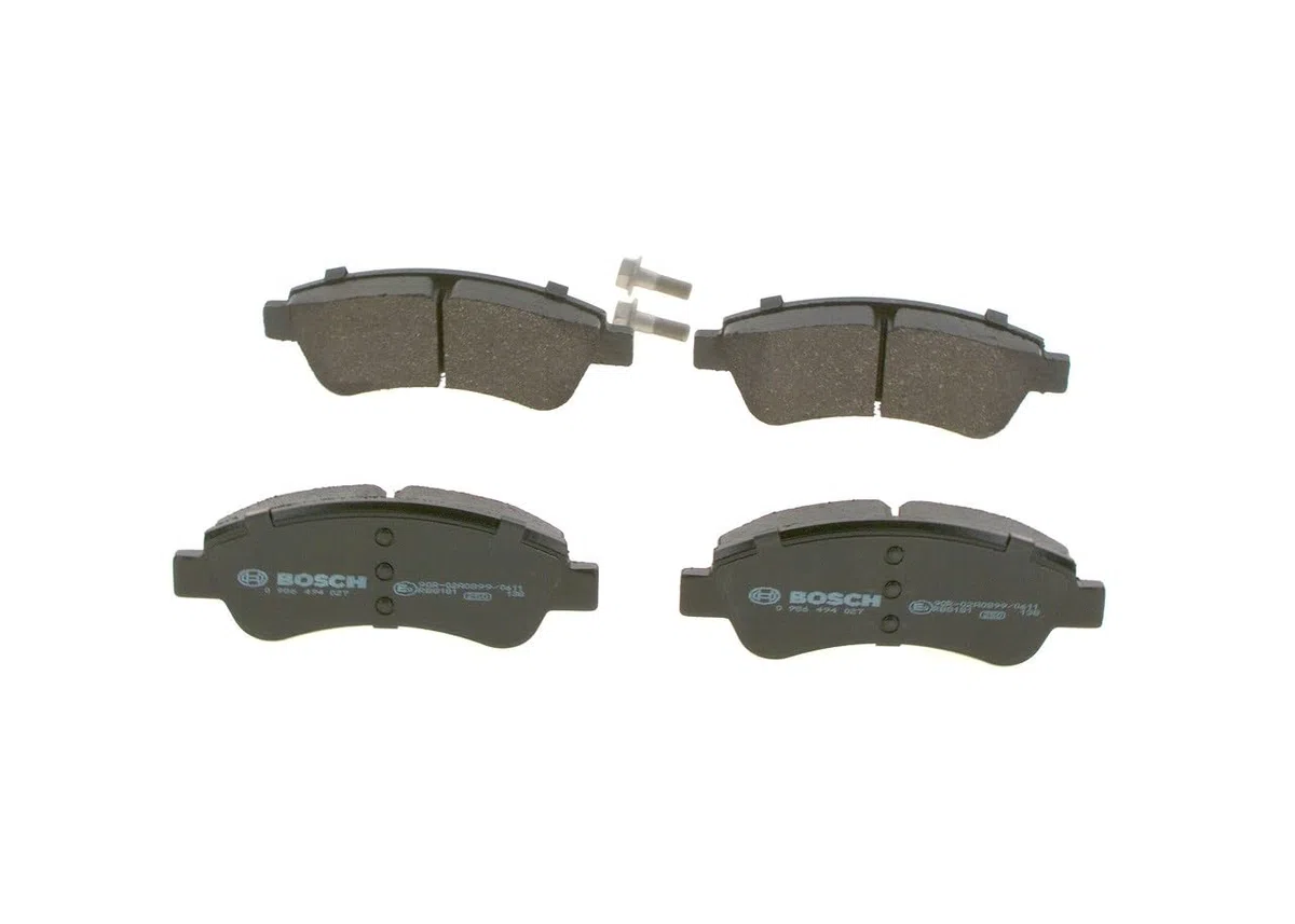 Bosch BP318 - Pastiglie Freni Auto, Delantero - Calidad Bosch - Reducción de Ruido y Polvo - Certificación ECE-R90 - Sin Cobre - 1 Juego de 4 Pastillas - Con Accesorios