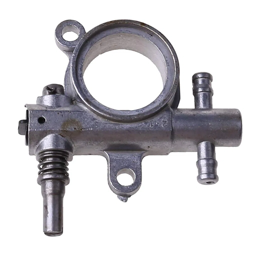 MONOJLY Bomba de Aceite de engrasador con Engranaje helicoidal, Piezas de Repuesto de Motosierra de Metal para Herramienta de reparación Duradera 2500/3800 25CC