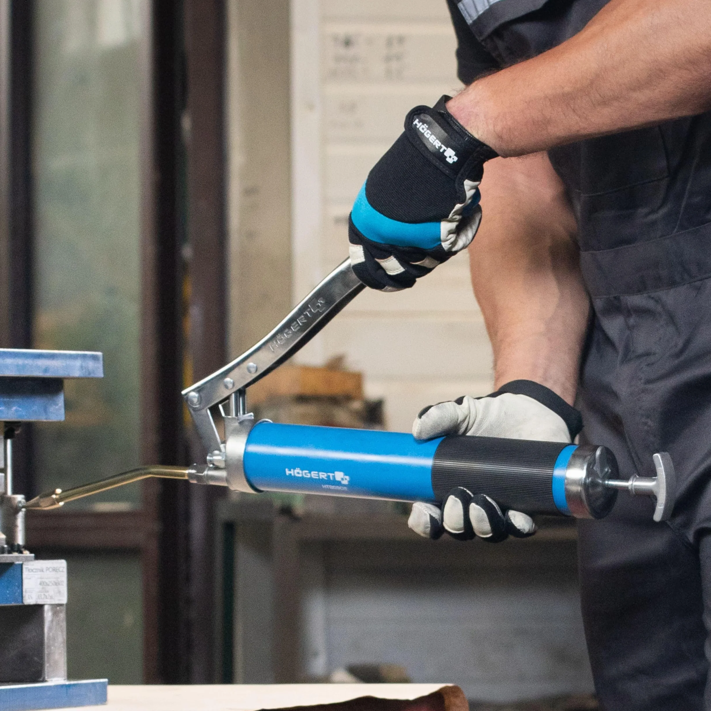 HÖGERT TECHNIK Pistola de engrase 10000 PSI, manual 600 g, con palanca y tubo de presión, dosificación precisa, manguera para lubricación sencilla