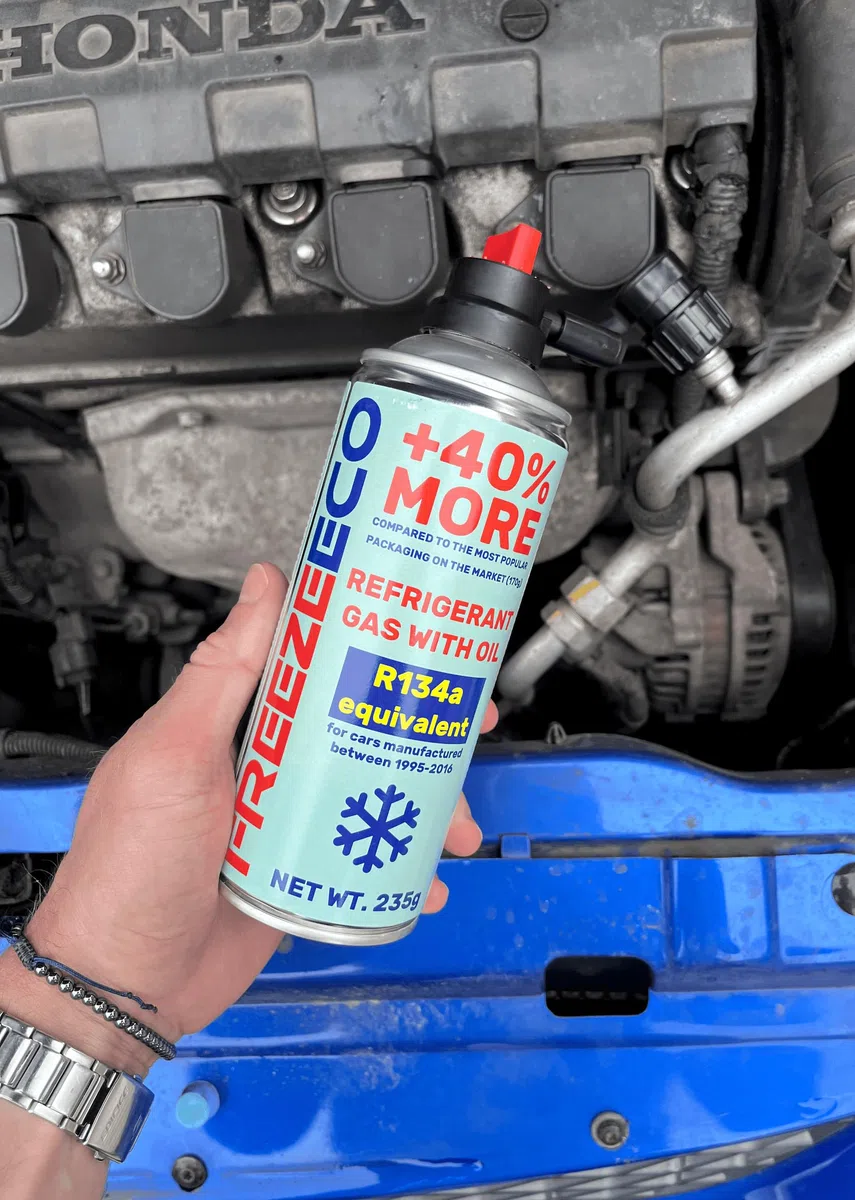 HOBBY, sustituto r134a, Sellador, refrigerante para aire acondicionado de automóviles, equivalente a 660 g, 1 lata, 2 en 1, 235g, con Manguera integrada con manómetro y Adaptador