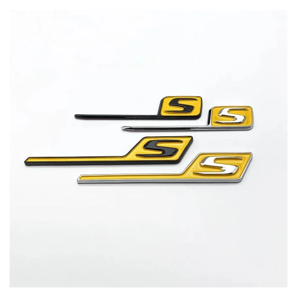 Emblema de Insignia ABS S for Maletero de Coche, Pegatinas aptas for Mercedes Benz AMG S AMG E63S C63S GLC63S GLE63S GLS63S GTS GT43S GTR GT53 GT50 CLA45S(Glossyblack Red Smal)