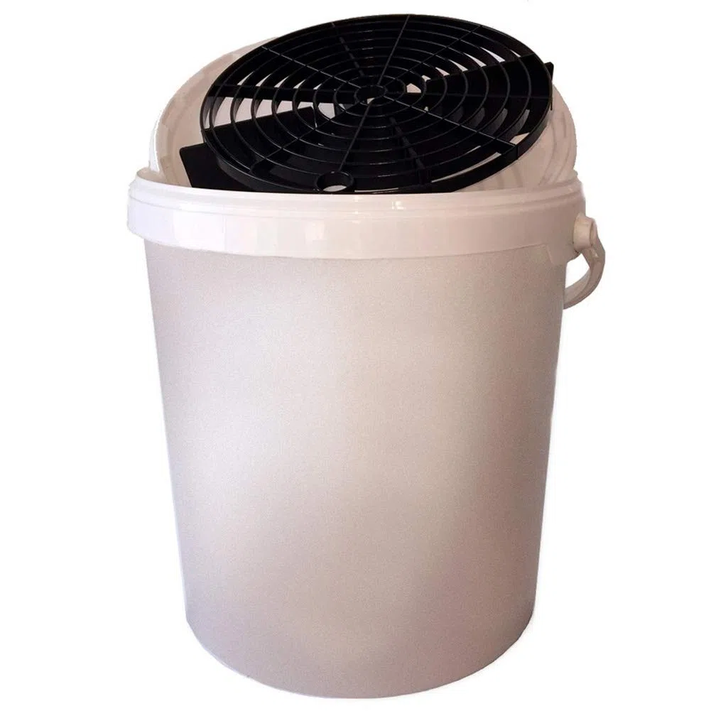 Auto-Style Cubo de Lavado de Coches 15L Blanco + Tapa + Grit Guard